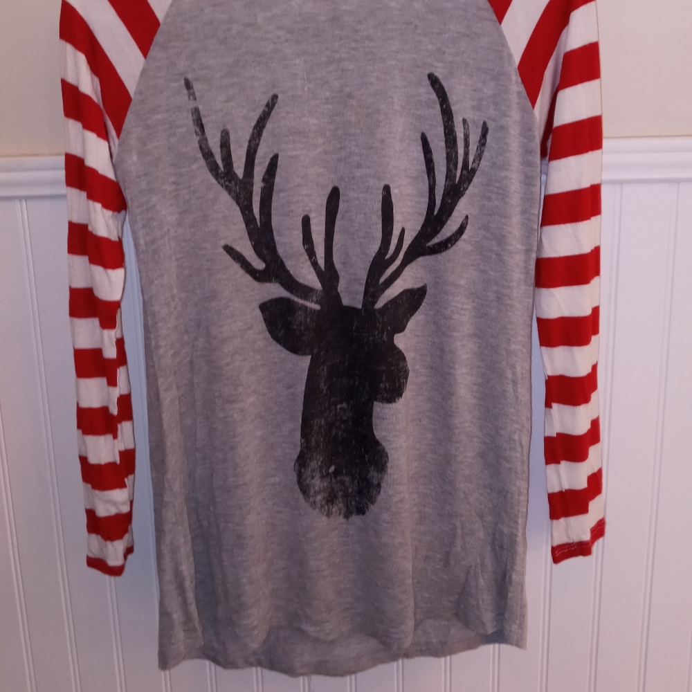 Long sleeve Holiday top - Picture 2 of 3